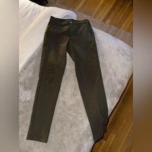 Lululemon Commission Slim-Fit Pants 32" Warpstreme - Dark Olive
